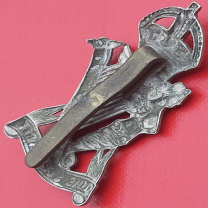 The Royal Ulster Rifles - King's Crown White Metal Cap Badge. - Image 2