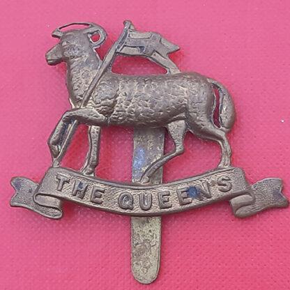 The Queen's Regiment ( West Surrey's ) - WW1 Economy Issue Gilding Metal Cap Badge.