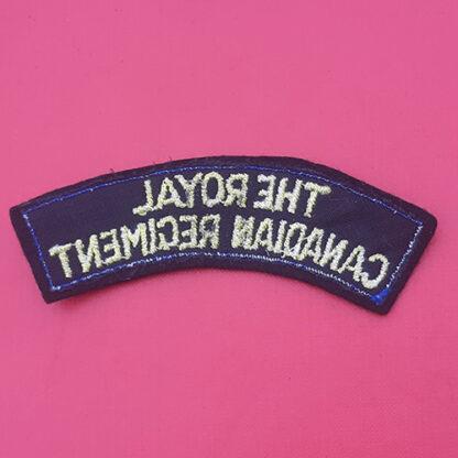 (Canada) The Royal Canadian Regiment - Woven Cloth Shoulder Title. - Image 2