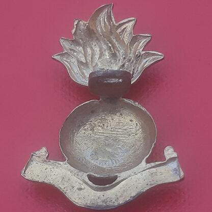 Royal Malta Artillery - Gilding Metal Collar Badge. - Image 2
