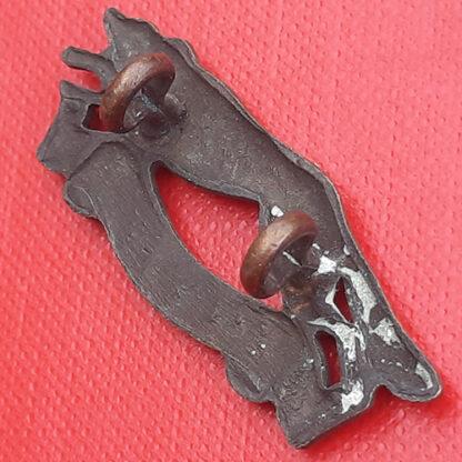 The East Riding Yeomanry - Bronzed Officer's Service Dress Collar Badge. - Image 2