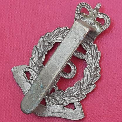 The Royal Army Medical Corps - Queen's Crown Bi Metal Cap Badge. - Image 2