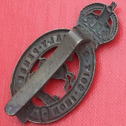 The Royal East Kent Yeomanry - King's Crown Blackened Brass Cap Badge. - Image 2