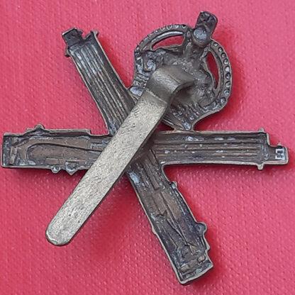 The Machine Gun Corps - King's Crown Gilding Metal Cap Badge. - Image 2