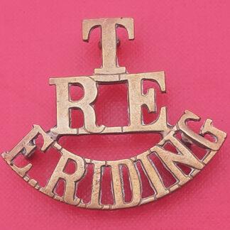 Royal Engineers East Riding Territorials - Gilding Metal Shoulder Title.