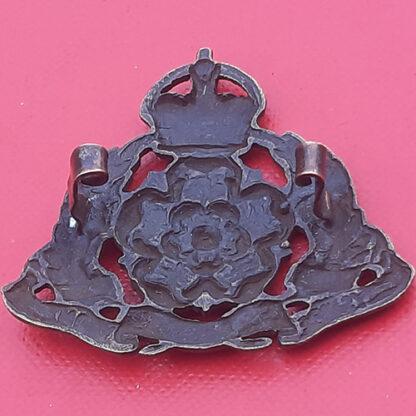 The Derbyshire Yeomanry - King's Crown Bronzed  Officer's Service Dress Cap Badge. - Image 2