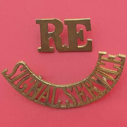 Royal Engineers Signal Service - Gilding Metal 2 Piece Shoulder Title.