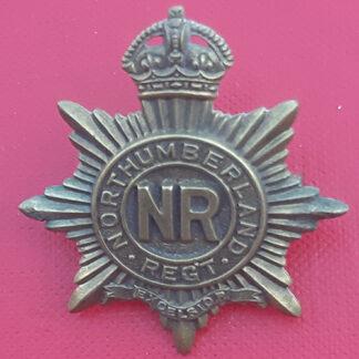 (Canada) The Northumberland Regiment - King's Crown Gilding Metal Cap Badge.