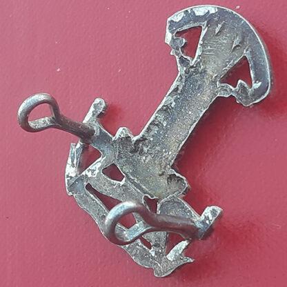 The Leicestershire Yeomanry - Officer's Silver Plate Cap Badge. - Image 2