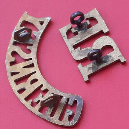 Royal Guernsey Militia Royal Engineers  - Gilding Metal Shoulder Title. - Image 2