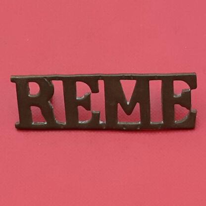Royal Electrical & Mechanical Engineers - Gilding Metal Shoulder Title.