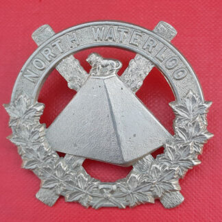 (Canada) The North Waterloo Regiment The Royal Scots Fusiliers Of Canada - White Metal Cap Badge.