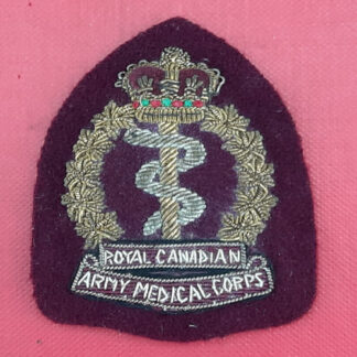 (Canada) Royal Canadian Medical Corps - Queen's Crown Bullion Cap Badge.