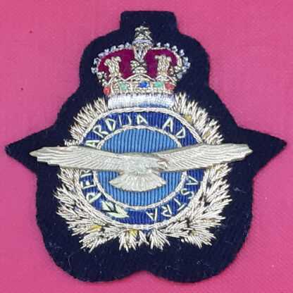 (Canada) Royal Canadian Air Force - Queen's Crown Bullion Cap Badge.