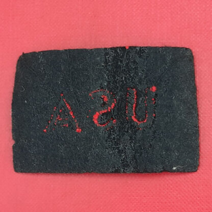 (U.S.A) United States Of America - Red On Black Cloth WW2 Natonality Badge. - Image 2