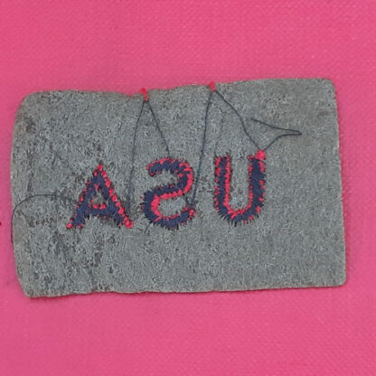 (U.S.A) United States Of America - Red On Khaki Cloth WW2 Natonality Badge. - Image 2