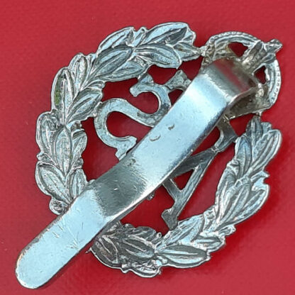 Army Territorial Service - King's Crown Chromed Cap Badge. - Image 2