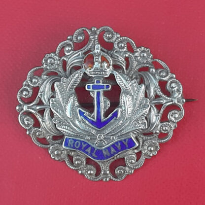 The Royal Navy - King's Crown Enamelled Sweetheart Badge.