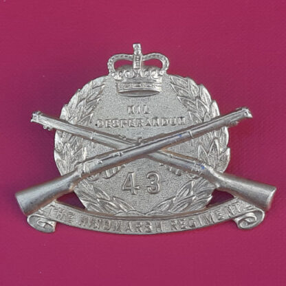 (Australia) The Hindmarsh Regiment - Queen's Crown Gilding Metal Cap Badge.