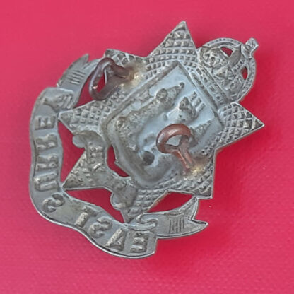 The 4th Volunteer Battalion The East Surrey Regiment - King's Crown White Metal Cap Badge. - Image 2