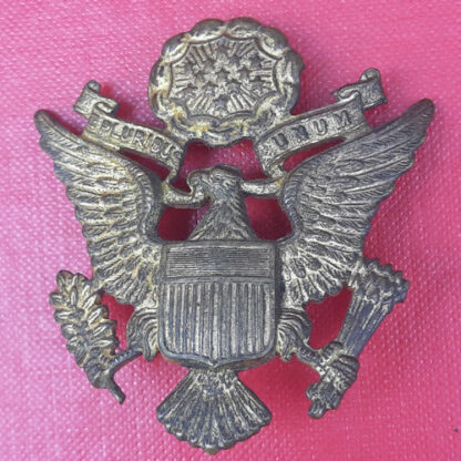 (U.S.A) WW2 United States Of America Air Force  - Officer's Gilding Metal Cap Badge.