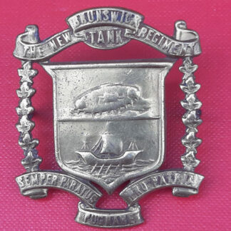 (Canada) The New Brunswick Tank Regiment - Gilding Metal Cap Badge.