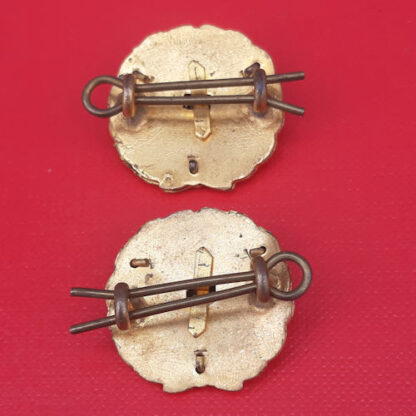 The Royal Hampshire Regiment - Officer's Gilt & Enamelled Collar Badges. - Image 2