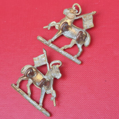 The Queen's Regiment (West Surrey's) - Gilding Metal Collar Badges. - Image 2