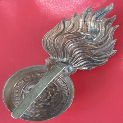 The Royal Fusiliers - King's Crown Gilding Metal Fur Cap Grenade. - Image 2