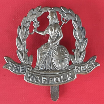 The Norfolk Regiment - WW1 Economy Issue Gilding Metal Cap Badge.