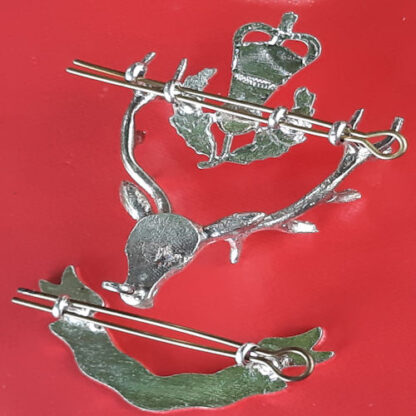 The Queen's Own Highlanders - Officers Silver Plate Cap Badge. - Image 2