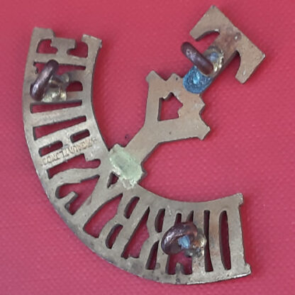 Derbyshire Territorial Yeomanry - Gilding Metal Shoulder Title. - Image 2