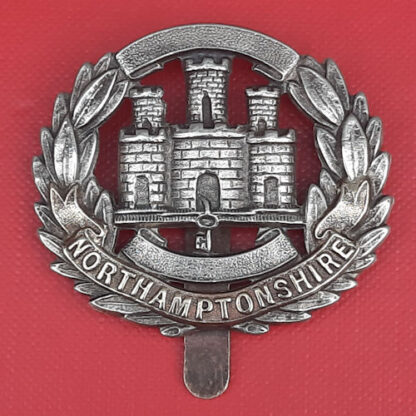 4th Battalion The Northamptonshire Regiment - Bi Metal Cap Badge.
