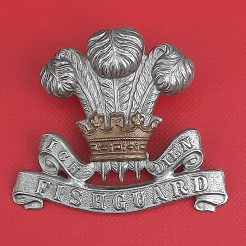 The Pembroke Yeomanry - Bi Metal Cap Badge.