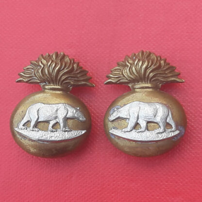 (Canada) The Edmonton Fusiliers - Bi Metal Collar Badges.