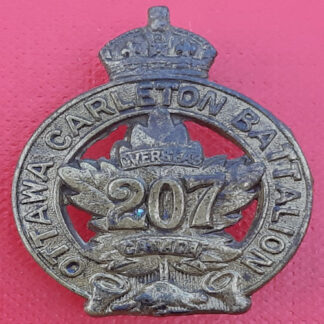 (Canada) 207th Infantry Overseas Battalion Ottawa Carleton - King's Crown Gilding Metal Collar Badge.