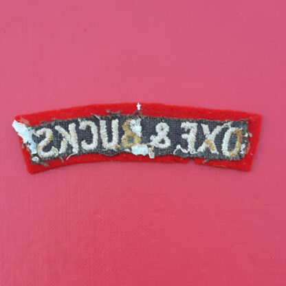 The Oxfordshire & Buckinghamshire Regiment - Woven Cloth Shoulder Title. - Image 2