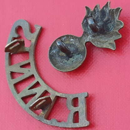 The Royal Inniskilling Fusiliers - Gilding Metal Shoulder Title. - Image 2