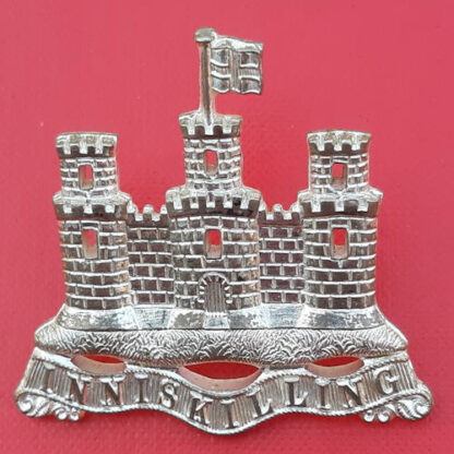 The Royal Inniskilling Fusiliers - Piper's Silver Plate Cap Badge.