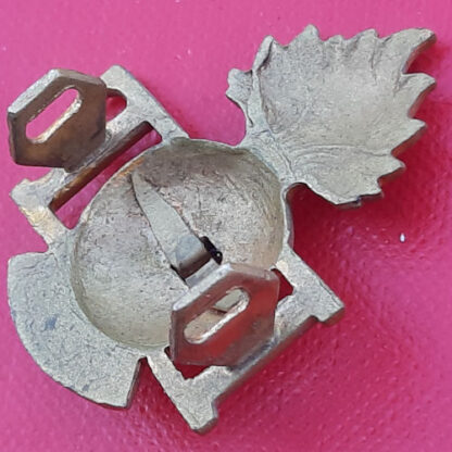 The Royal Irish Fusiliers - Bi Metal Shoulder Title. - Image 2