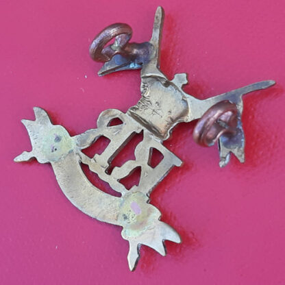 Her Majesty's Reserve Regiment Of Lancers - Queen Victoria's Crown Bi Metal Field Service Cap Badge. - Image 2