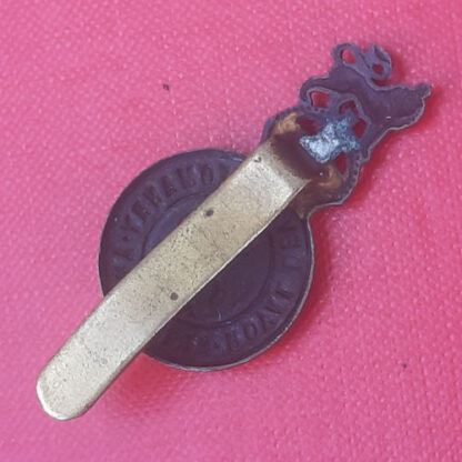 The Royal Devon Yeomanry Artillery - King's Crown Blackened Brass Cap Badge. - Image 2