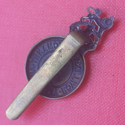 The Royal Devon Yeomanry Artillery - King's Crown Gilding Metal Cap Badge. - Image 2