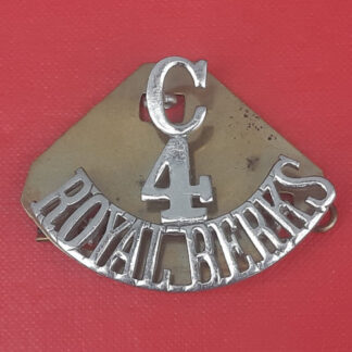 4th Royal Berkshire Cadets - White Metal Shoulder Title.