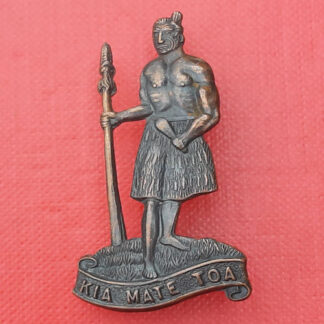 (New Zealand) 8th (Southland Rifles) Regiment - Blackened Brass Cap Badge.