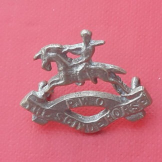 (India) The Prince Of Wales Own Scinde Regiment - Cast White Metal Cap Badge.