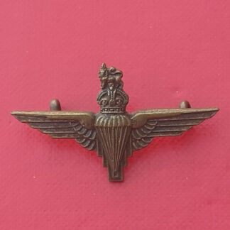 The Parachute Regiment - King's Crown Officer's Service Dress Bronze Collar Badge.
