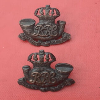 (Canada) The Royal Rifles Of Canada - Bronzed Collar Badges.