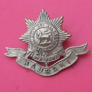 (New Zealand) 6th Hauraki Regiment - Gilding Metal Cap Badge.