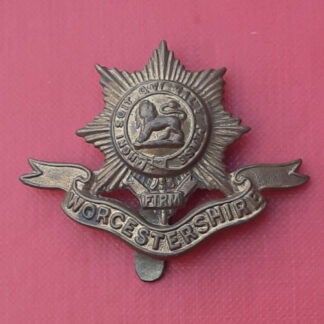 The Worcestershire Regiment - Gilding Metal Cap Badge.